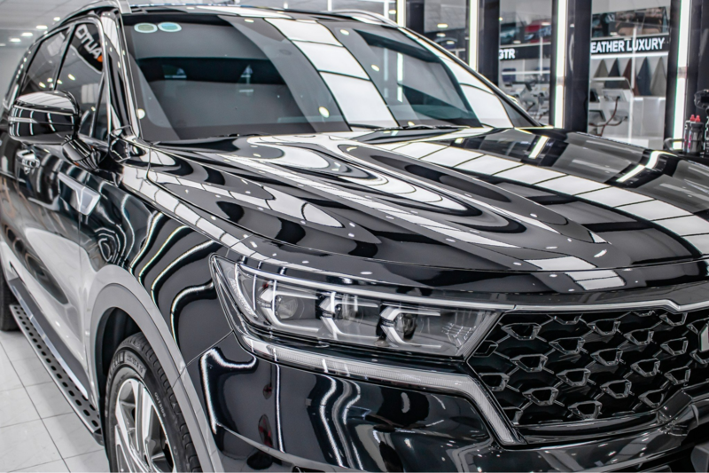 Phủ Ceramic và dán PPF ô tô đều làm tăng thêm độ bóng cho bề mặt xe ô tô