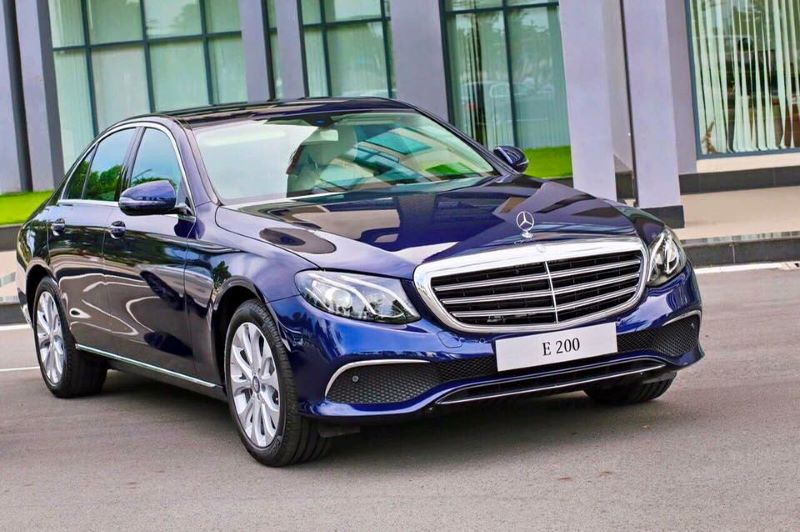Có nên dán PPF ô tô cho xe Mercedes E200?