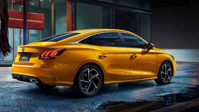 Có nên dán PPF ô tô cho xe MG5?