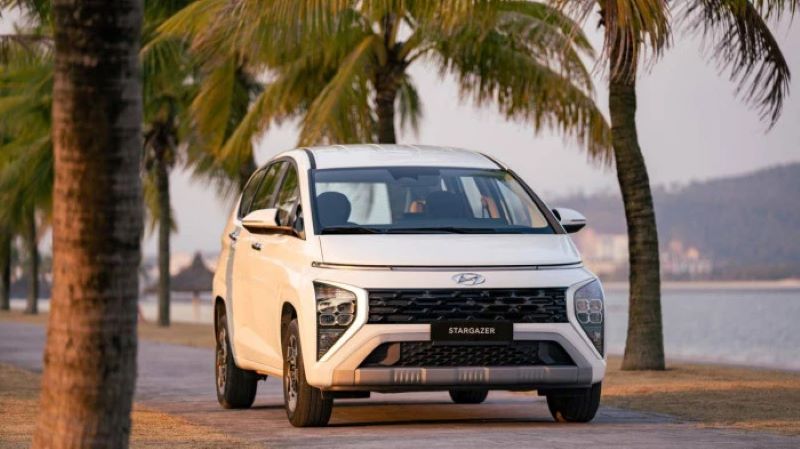 Dán PPF ô tô cho xe Hyundai Stargazer sử dụng màng bảo vệ dày dặn chống trầy xước