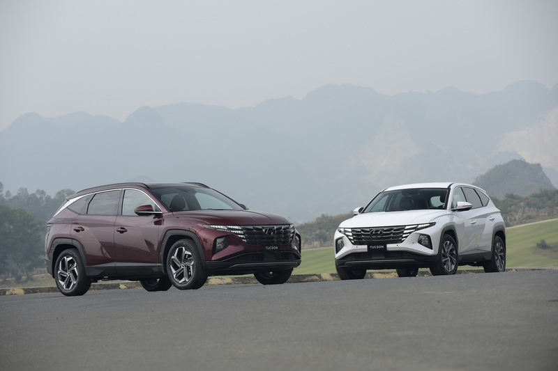 Dán PPF ô tô cho xe Hyundai Tucson sử dụng màng bảo vệ dày dặn chống trầy xước