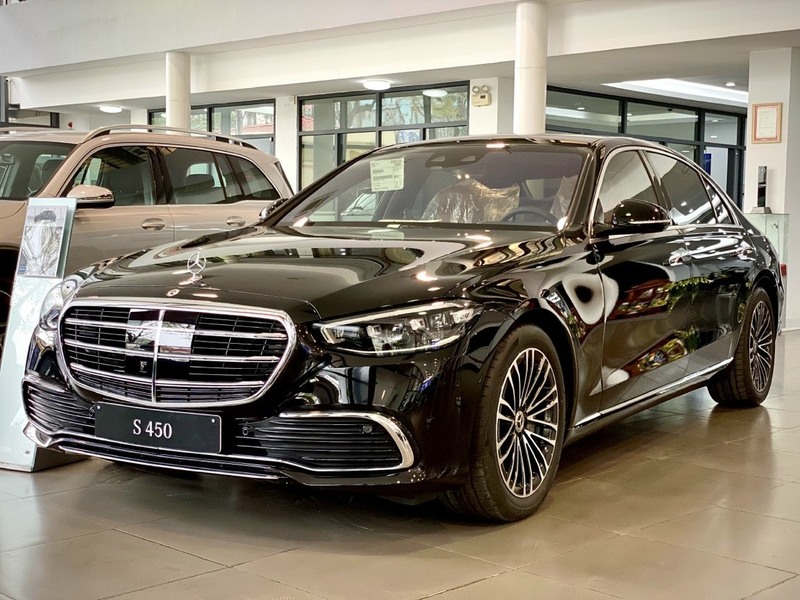 Dán PPF ô tô cho xe Mercedes S450 sử dụng màng bảo vệ dày dặn chống trầy xước