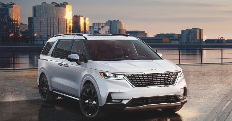 Có nên dán PPF cho xe KIA Carnival?