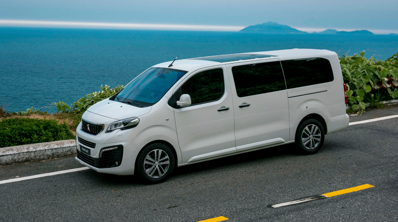 Dán PPF cho xe Peugeot Traveller bảo vệ tối ưu lớp sơn zin