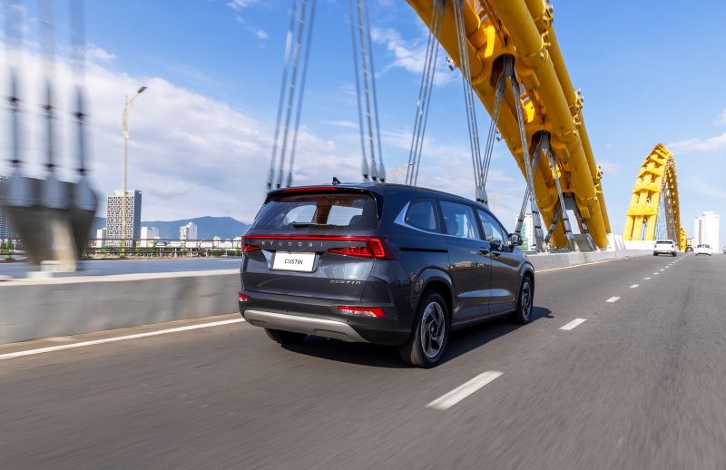 Có nên dán PPF cho xe Hyundai Custin?