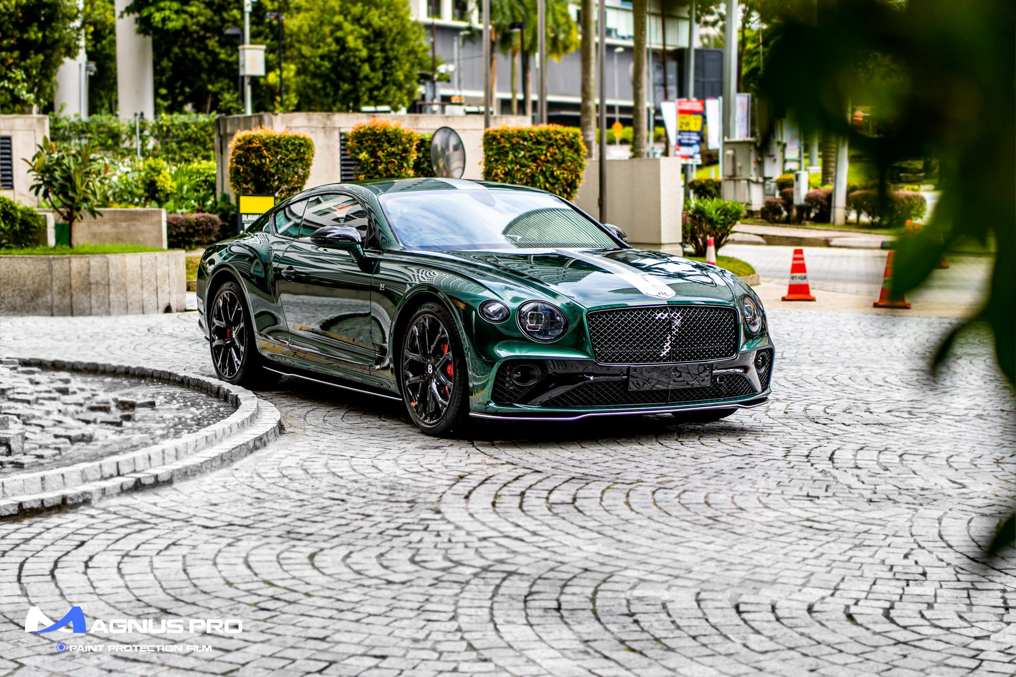 Bảng giá dán PPF ngoại thất ô tô? Khi dán cần lưu ý điều gì?