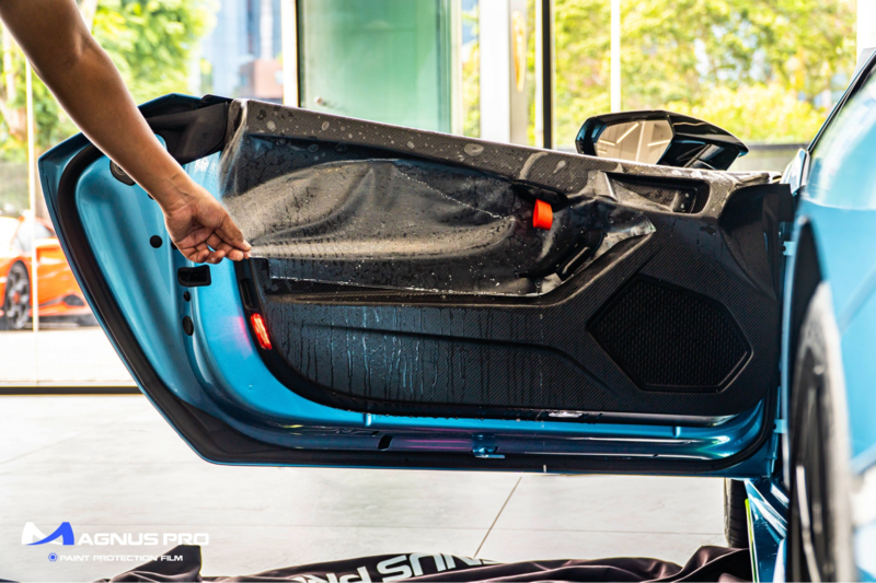 Dán PPF ngoại thất ô tô cho các chi tiết nhỏ và tăng độ thẩm mỹ xe