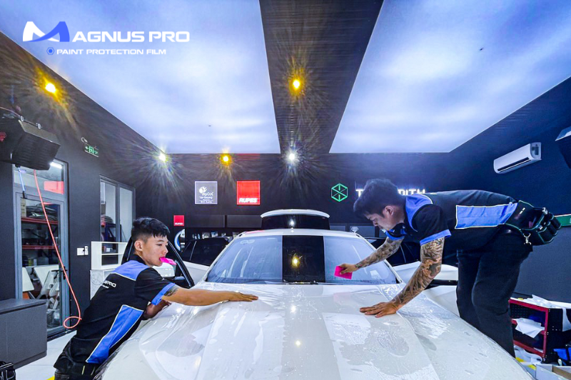 Thi công dán PPF Magnus Pro chuyên nghiệp cho xe hơi