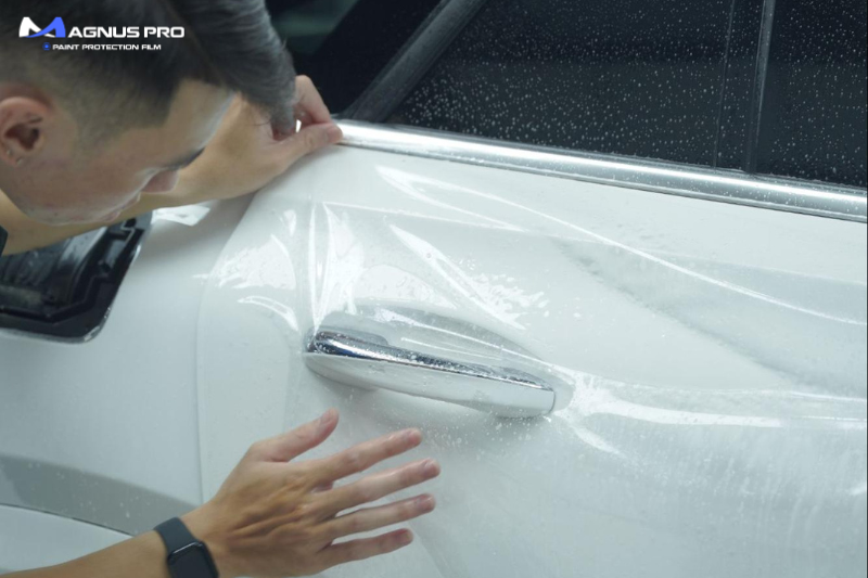 Dán PPF giúp bảo vệ lớp sơn xe luôn như mới và sáng bóng