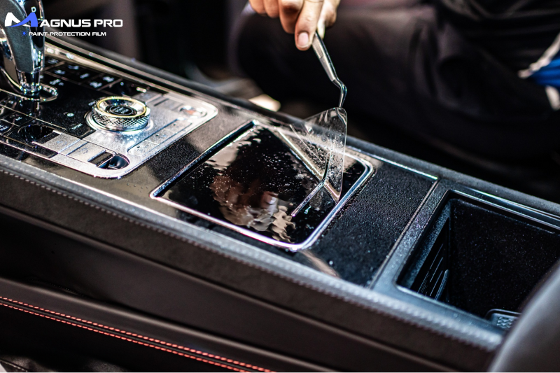 Dán PPF Magnus Pro cho nội thất ô tô