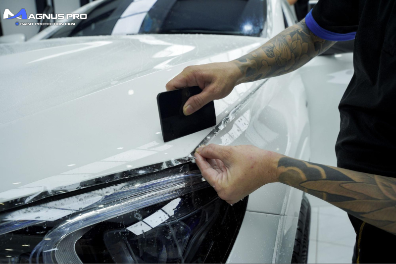 Quy trình dán PPF Magnus Pro được thi công cẩn thận và tỉ mỉ