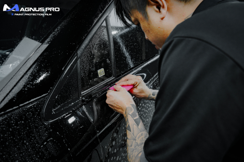 Quá trình thi công dán PPF ô tô tại Hồng Ngự đòi hỏi tính tỉ mỉ